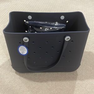 Large navy bogg bag